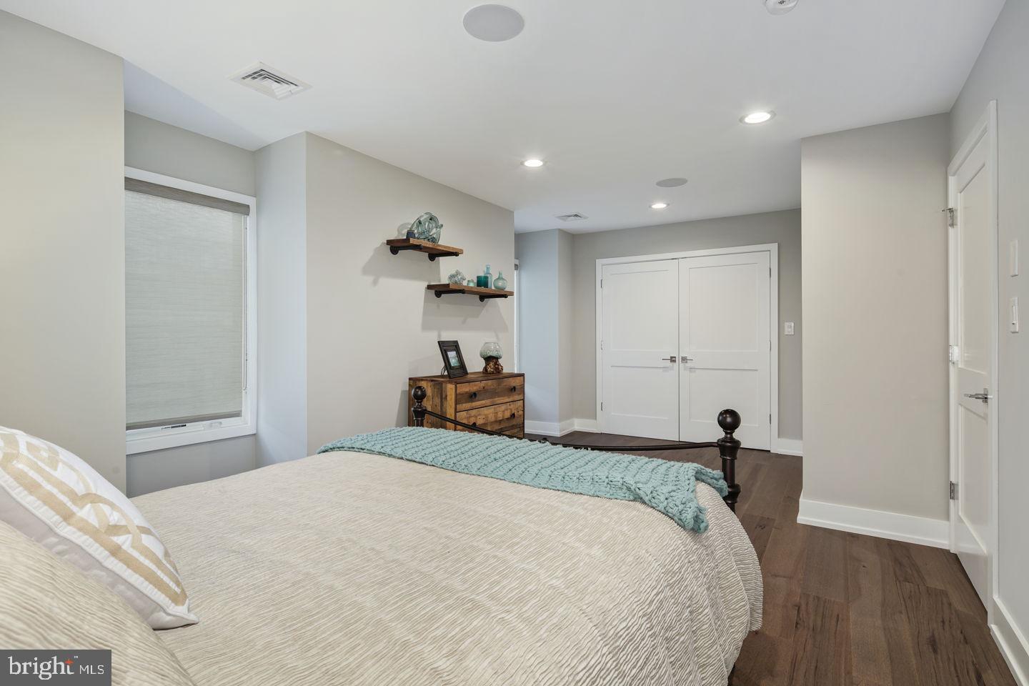 608 North 3rd Street Philadelphia, PA 19123 - Photo 26 of 39