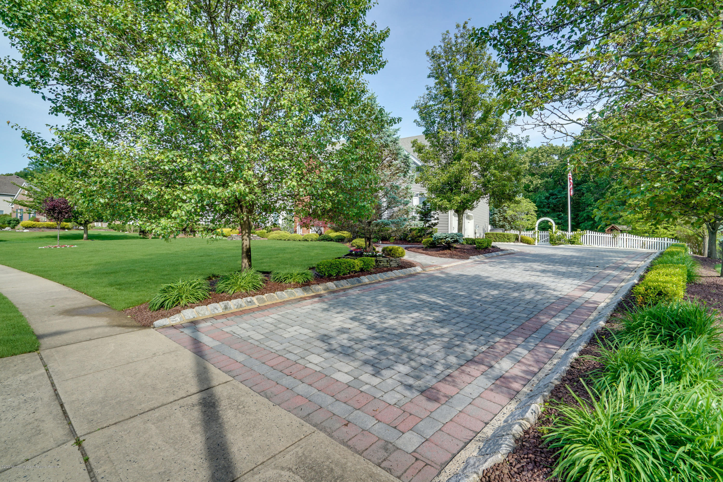 234 Pin Oak Road Freehold, NJ 07728 - Photo 4 of 76 004_cmp00756-cmp00760