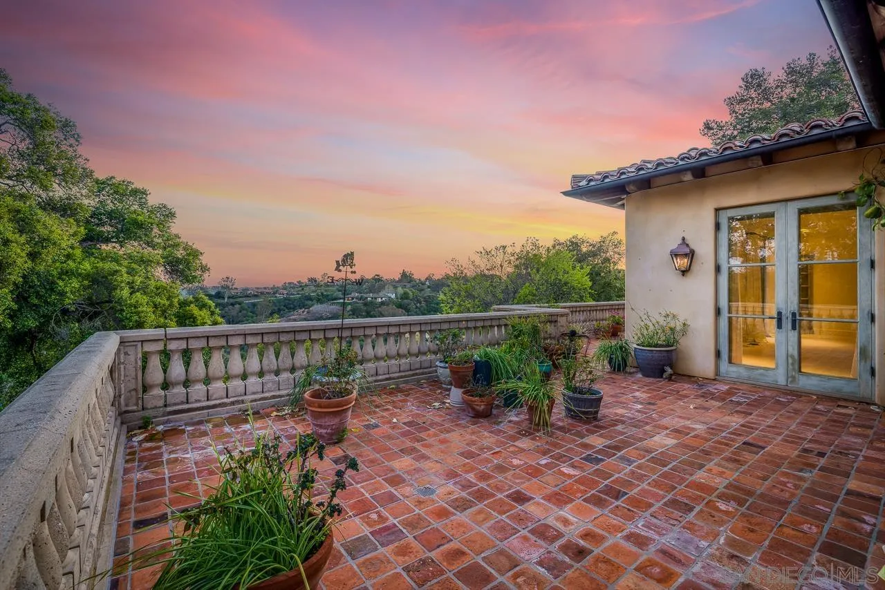 5757 Linea Del Cielo Rancho Santa Fe, CA 92067 - Photo 8 of 64 Gallery Image 8
