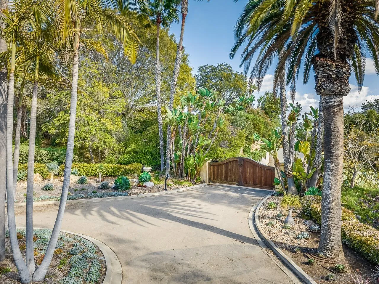 5757 Linea Del Cielo Rancho Santa Fe, CA 92067 - Photo 9 of 64 Gallery Image 9