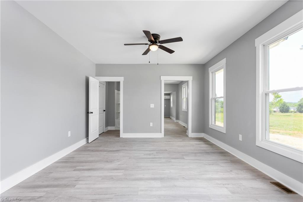 6131 David Moore Road Burlington, NC 27217 - Photo 8 of 19 Gallery Image 8