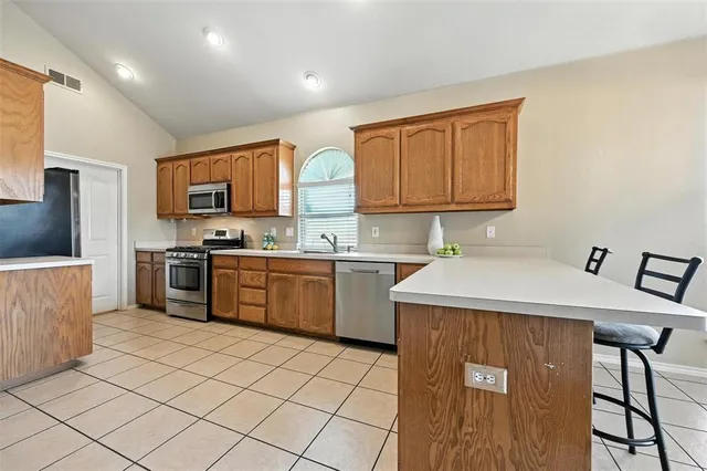 $2,500 | 12500 Cottageville Lane, Fort Worth, TX 76244