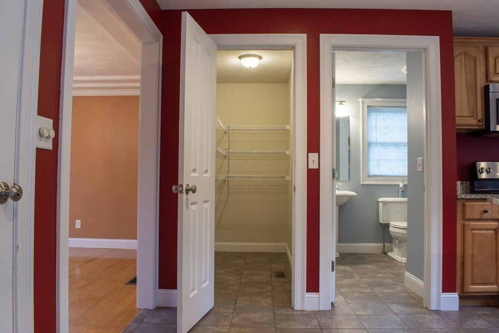 11 Carlson's Way Rutland, MA 01543 - Photo 14 of 40