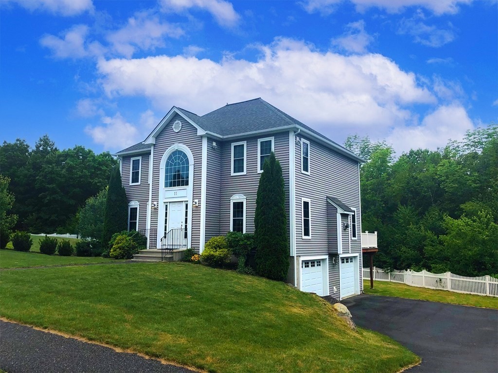 11 Carlson's Way Rutland, MA 01543 - Photo 2 of 40