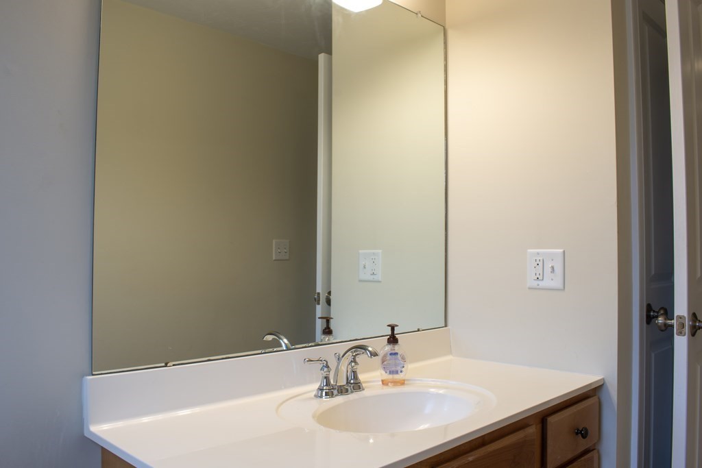 11 Carlson's Way Rutland, MA 01543 - Photo 37 of 40