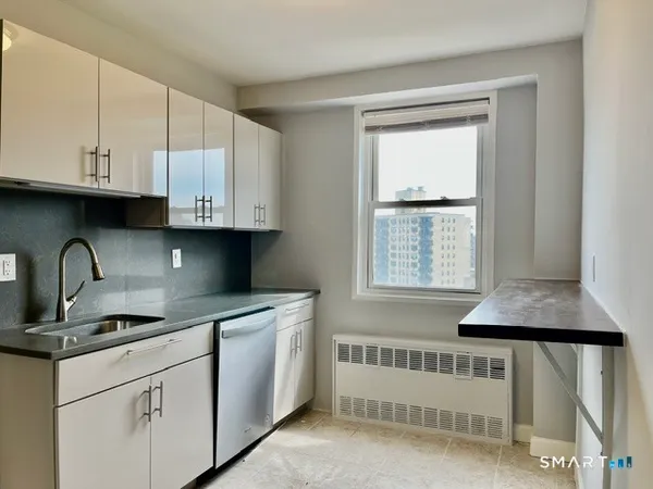 $2,950 | 444 Bedford Street, Unit 9R, Stamford, CT 06901