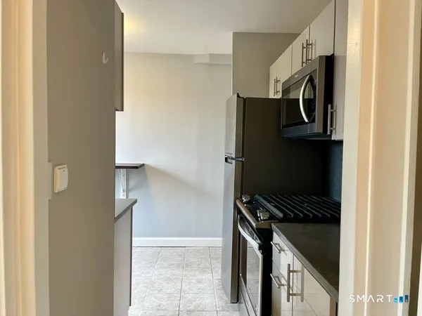 $2,950 | 444 Bedford Street, Unit 9R, Stamford, CT 06901