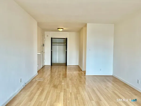 $2,950 | 444 Bedford Street, Unit 9R, Stamford, CT 06901