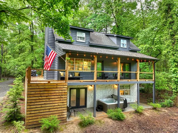 $799,000 | 186 Dogwood Drive, Epworth, GA 30541