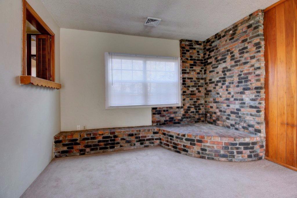 1350 Spring Street Medford, OR 97504 - Photo 19 of 28 another view of brick