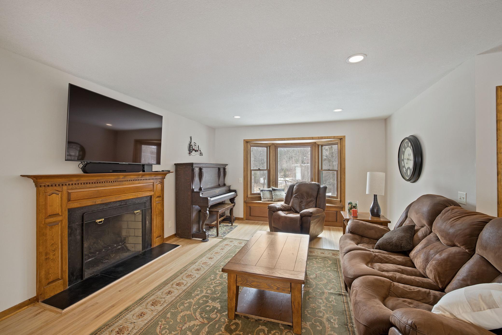 16116 Ringer Road Minnetonka, MN 55391 - Photo 5 of 24