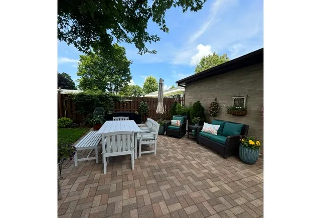 $399,500 | 2610 15th Street, Monroe, WI 53566