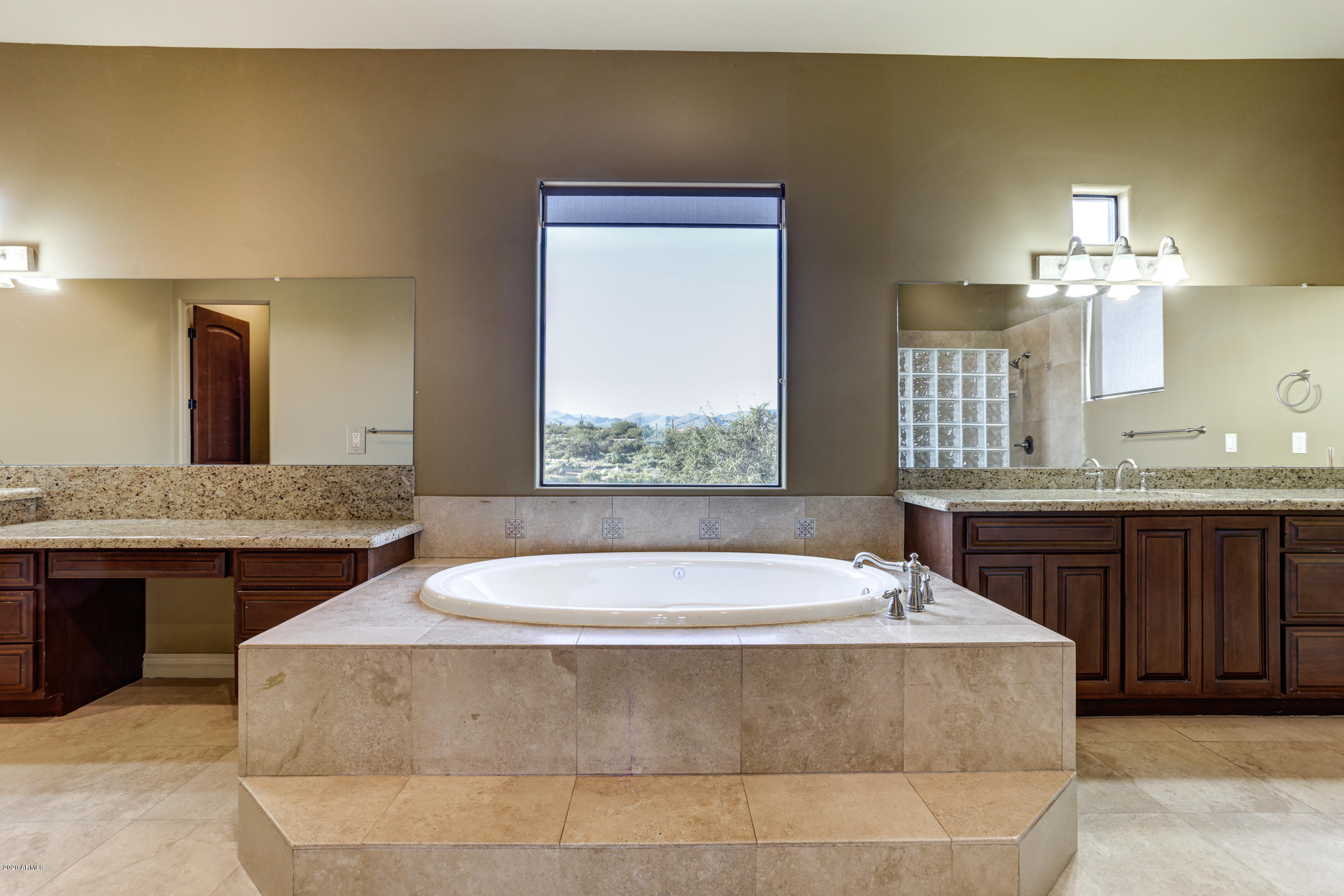 17441 Barwick Drive Rio Verde, AZ 85263 - Photo 25 of 61 Master Tub