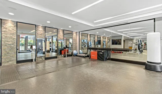 $2,521 | 8300 Wisconsin Avenue, Unit 1B1941, Bethesda, MD 20814