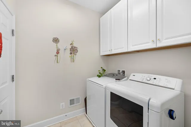 $874,950 | 8410 Stargazer Lily Court, Lorton, VA 22079