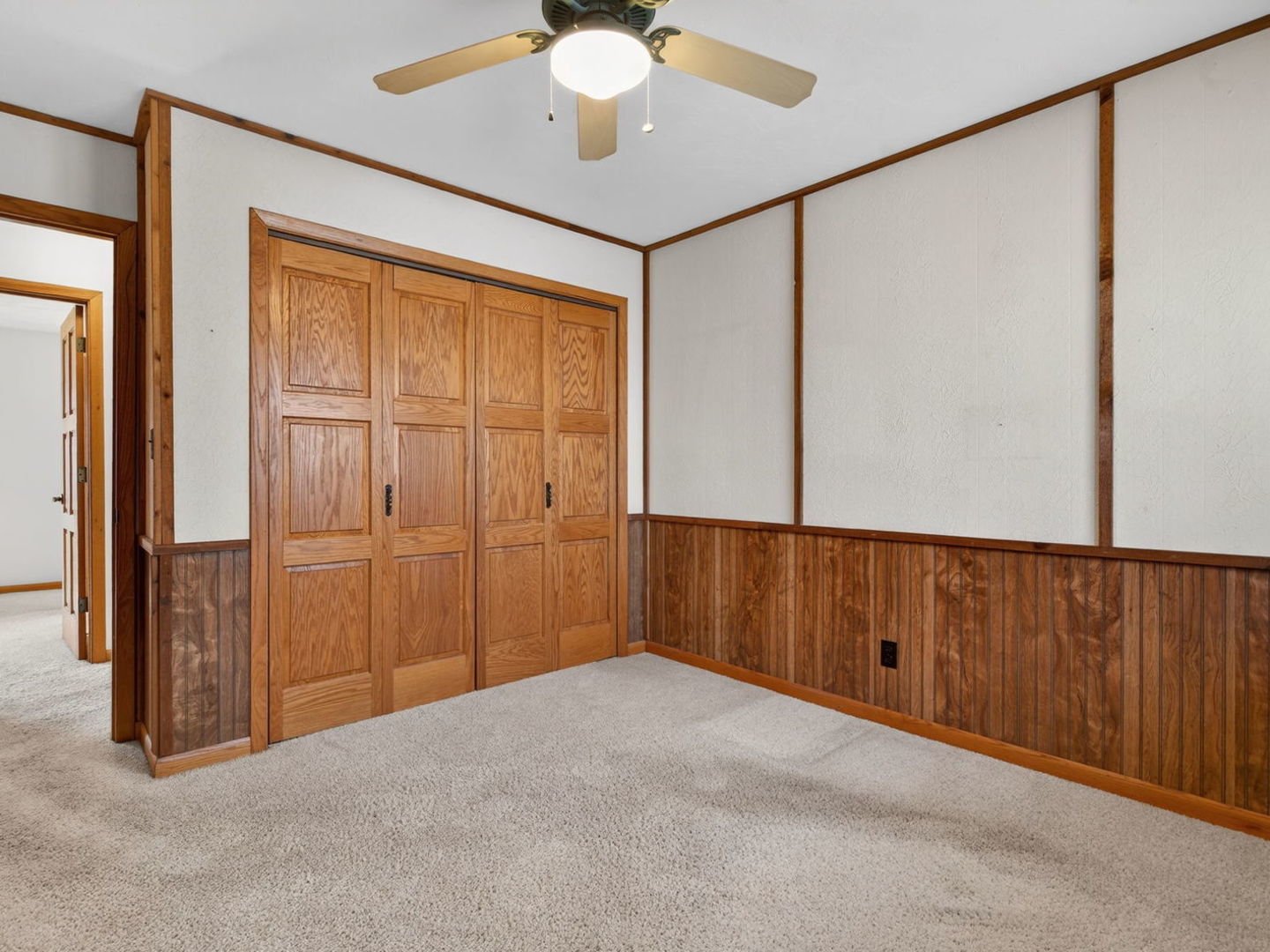 185 North Dewey Street Diamond, IL 60416 - Photo 25 of 39 an empty room with fan