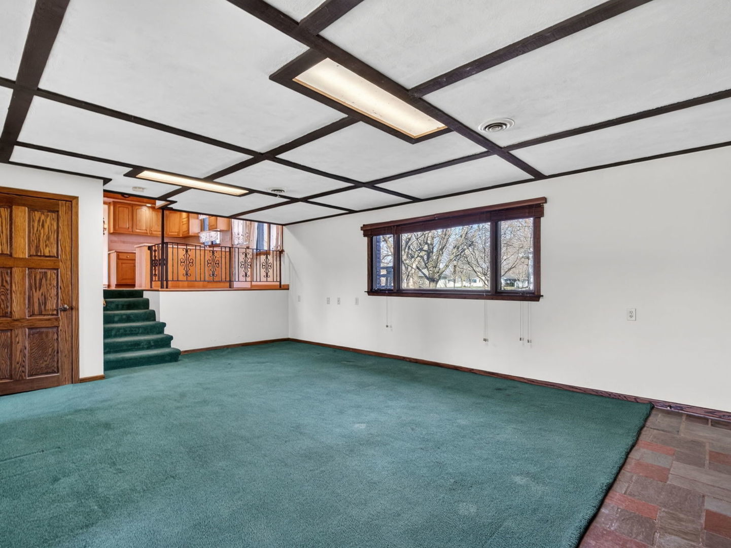 185 North Dewey Street Diamond, IL 60416 - Photo 28 of 39 an empty room with windows