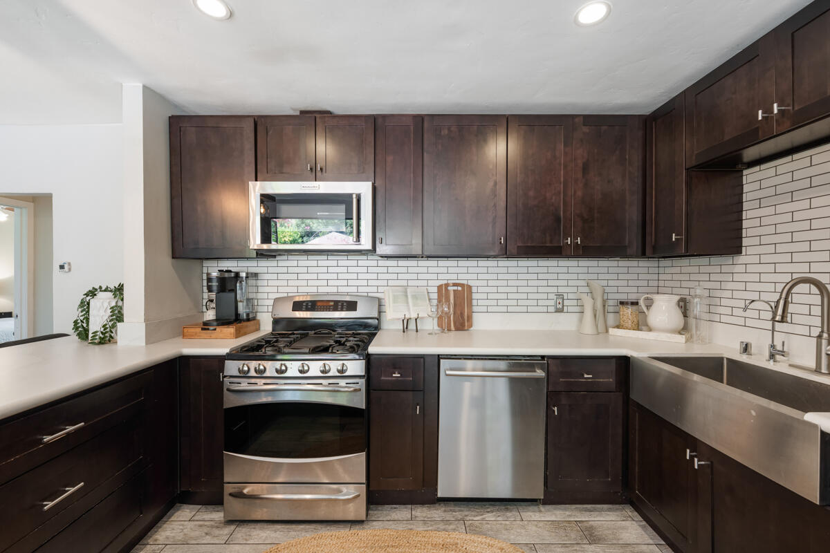 2420 Modoc Road Santa Barbara, CA 93105 - Photo 7 of 35 _ROY6796