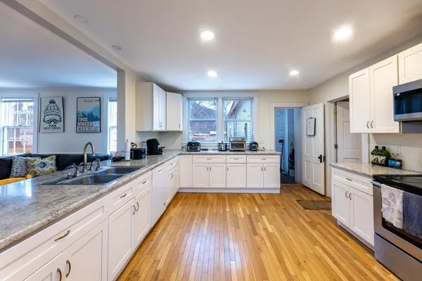 $1,000,000 | 299 Farrell Farm Road, Norwich, VT 05055