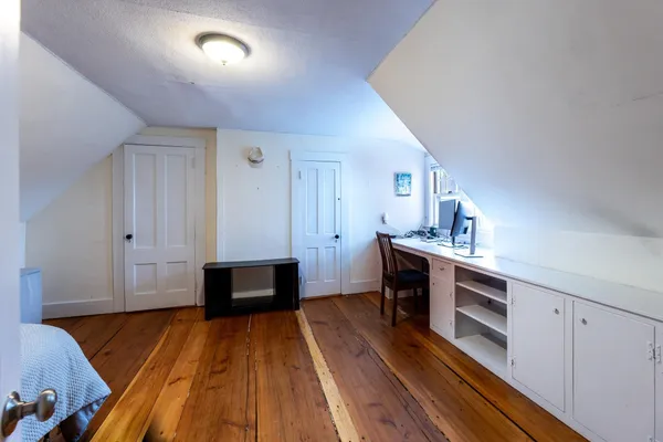 $1,000,000 | 299 Farrell Farm Road, Norwich, VT 05055