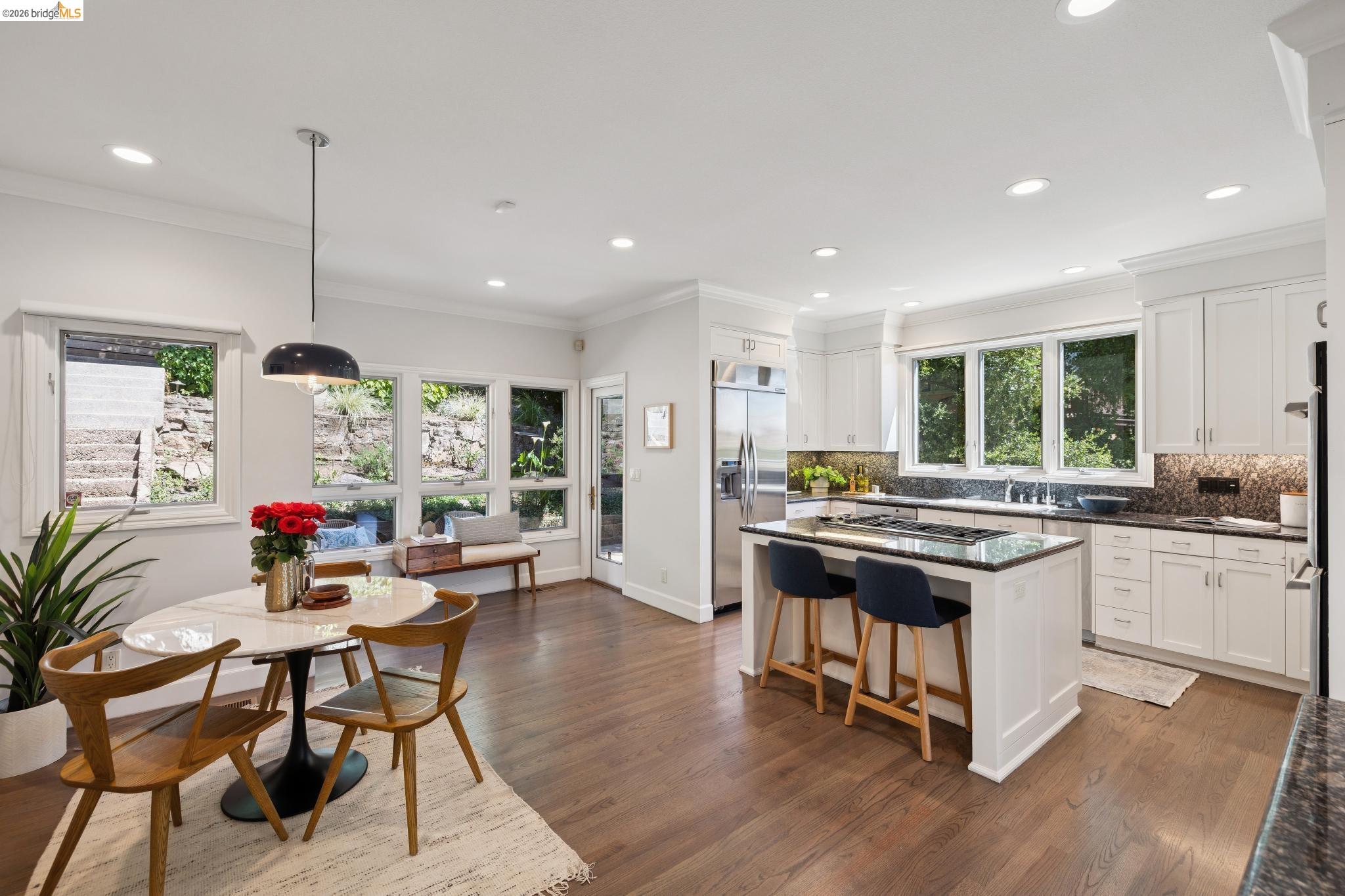 122 Vicente Road Berkeley, CA 94705 - Photo 16 of 51