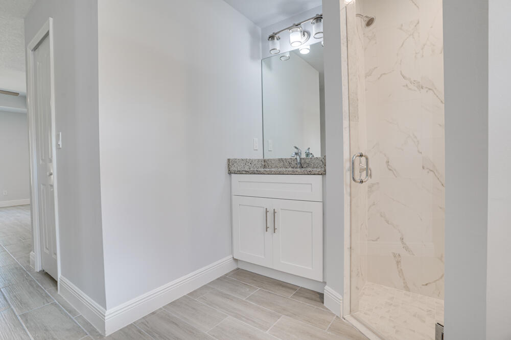 520 Southeast Cliff Road Port St. Lucie, FL 34984 - Photo 6 of 37 CMV00015HDR