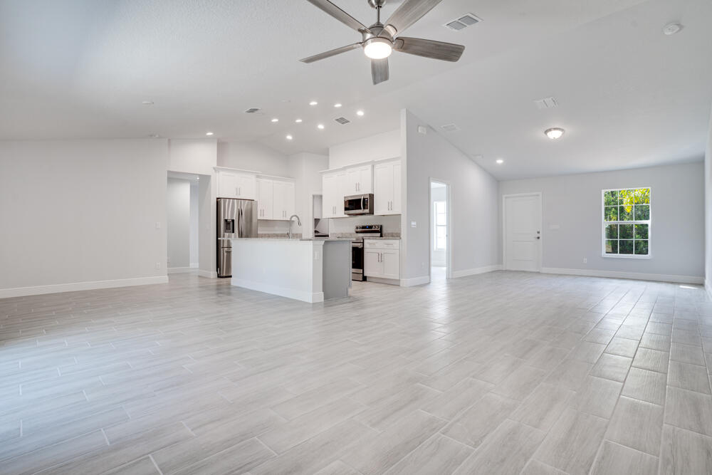 520 Southeast Cliff Road Port St. Lucie, FL 34984 - Photo 10 of 37 CMV09839HDR-Edit