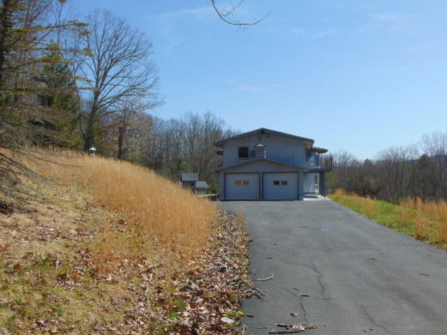 2024 Hill Country Road Dunmore, WV 24934 - Photo 52 of 56 Gallery Image 52