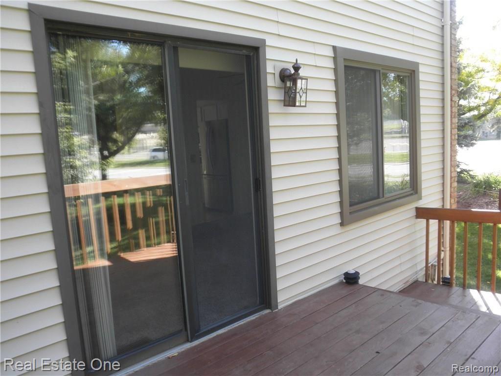 301 Willow Grove Lane, Unit 98 Rochester, MI 48307 - Photo 6 of 38