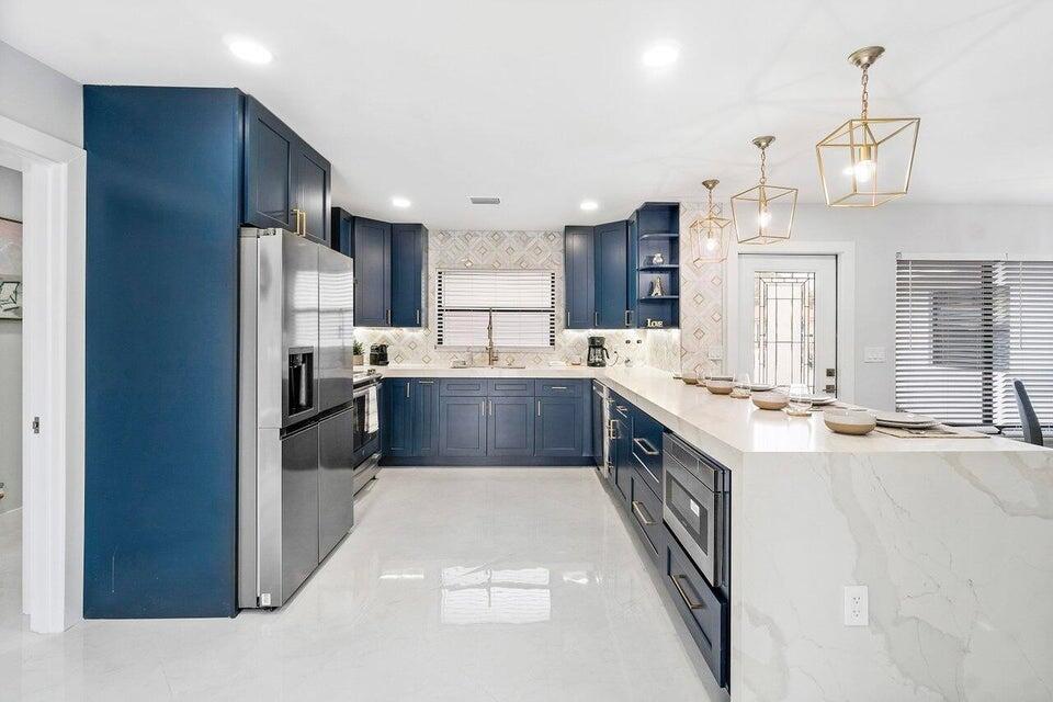 324 Bamboo Road Palm Beach Shores, FL 33404 - Photo 14 of 59 Kitchen