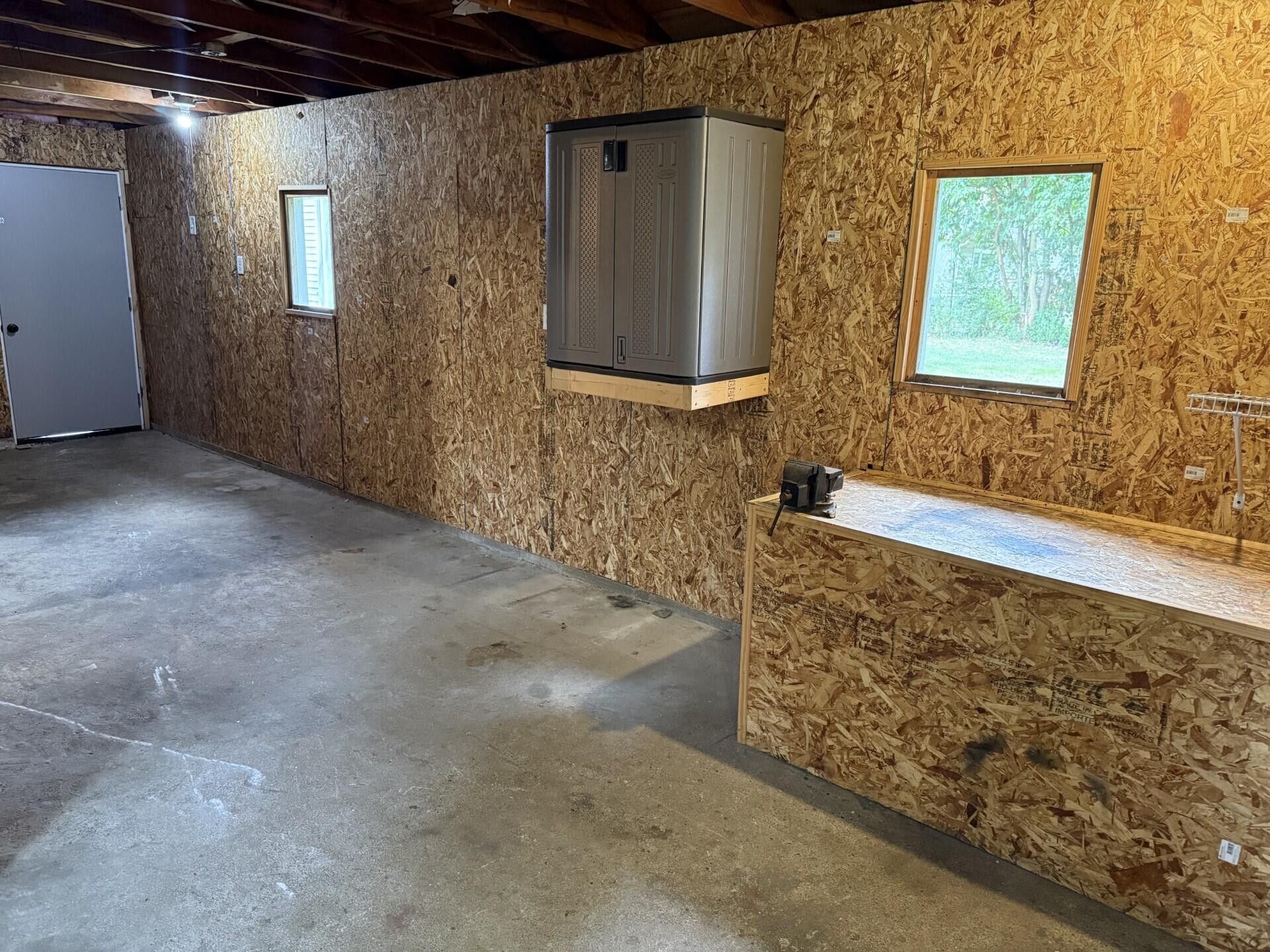 2527 Ashton Road Jackson, MI 49203 - Photo 50 of 55 Ashton garage 5