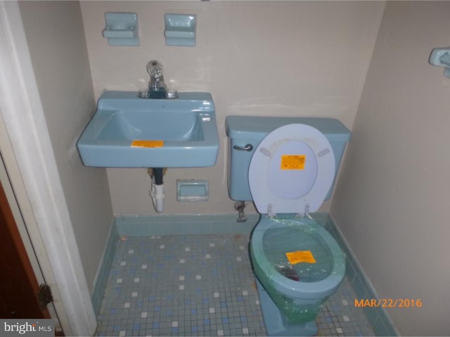 11996 Lockart Road Philadelphia, PA 19116 - Photo 13 of 22 Gallery Image 13