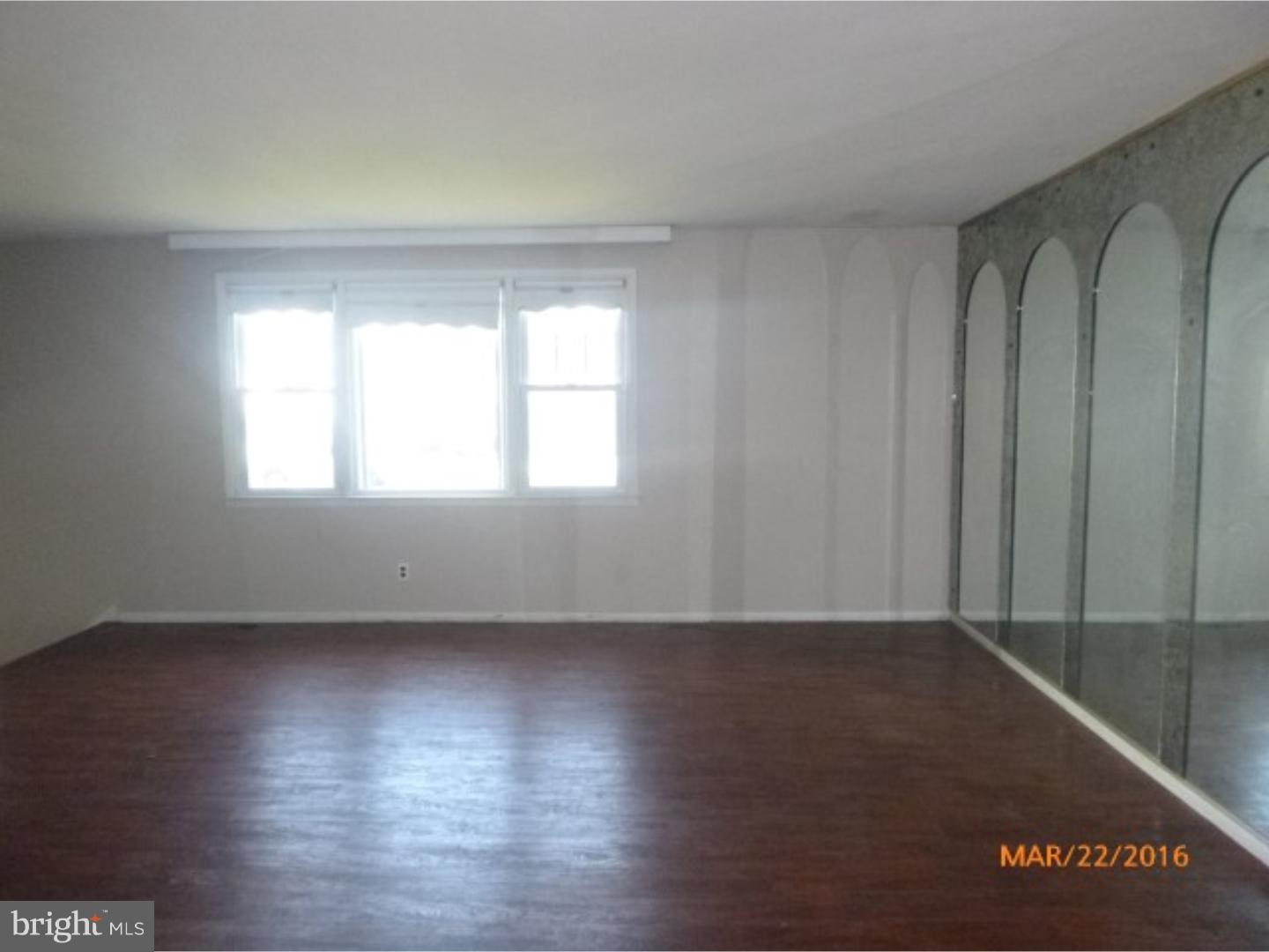 11996 Lockart Road Philadelphia, PA 19116 - Photo 7 of 22 Gallery Image 7
