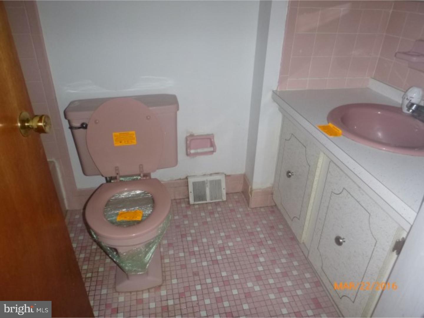 11996 Lockart Road Philadelphia, PA 19116 - Photo 9 of 22 Gallery Image 9