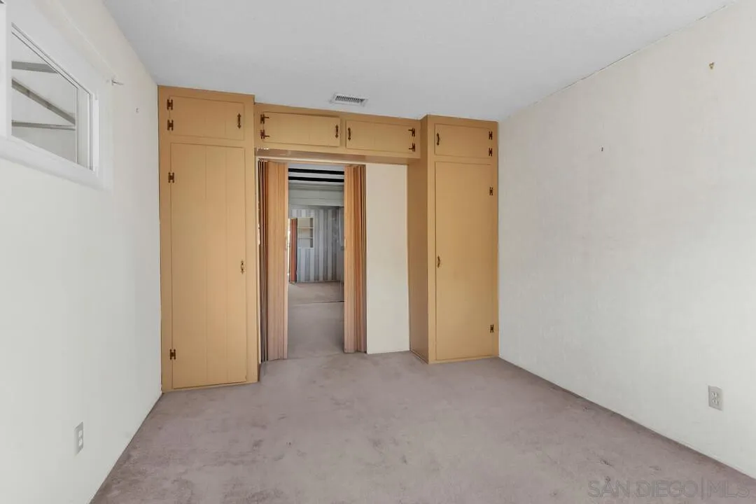 9517 Abbeyfield Road Santee, CA 92071 - Photo 22 of 42 a view of an empty room