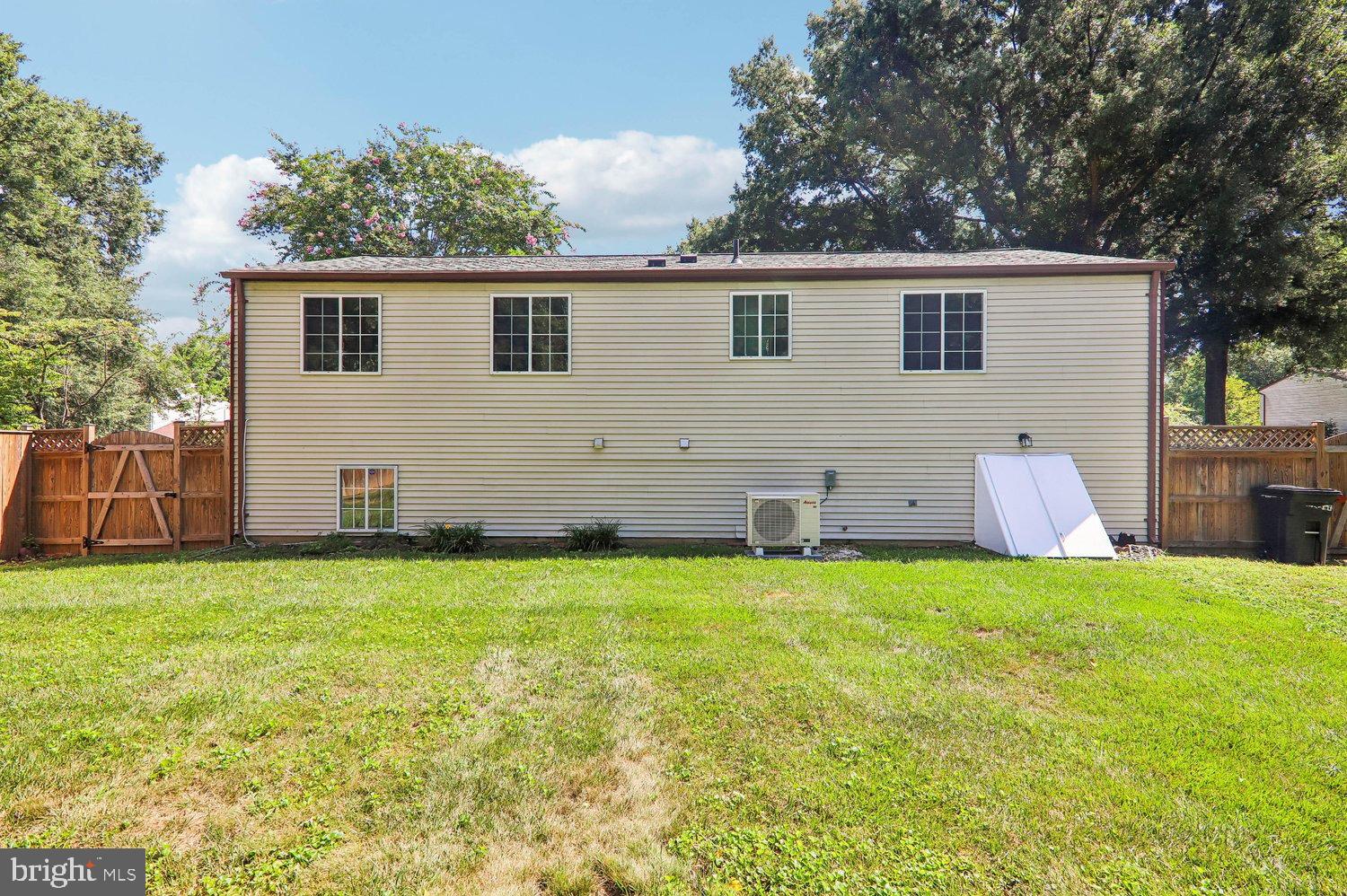 6612 Seward Road Bowie, MD 20720 - Photo 43 of 50 Back Elevation