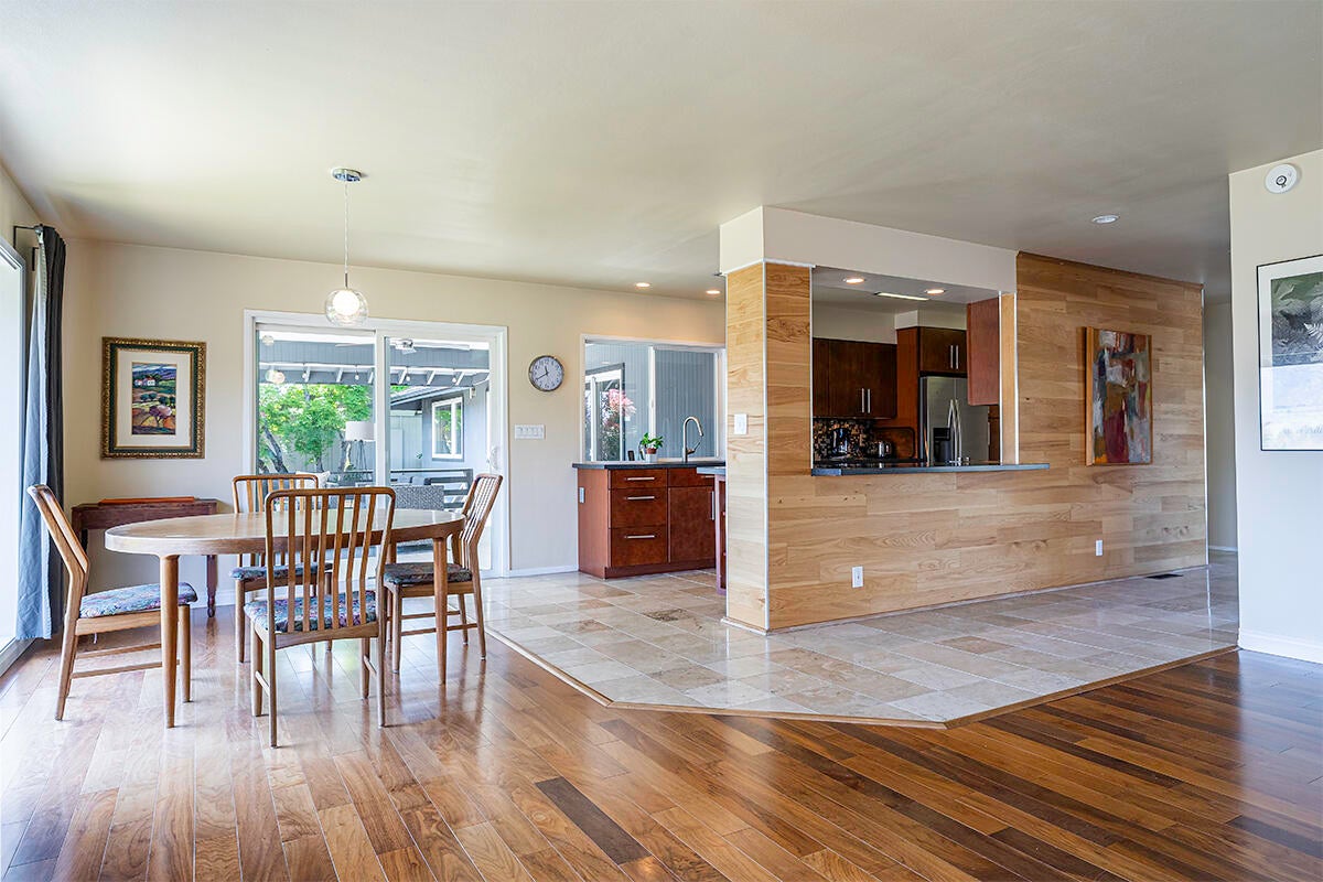 113 South Foothill Road Medford, OR 97504 - Photo 10 of 32 DSC07952-HDR-Edit