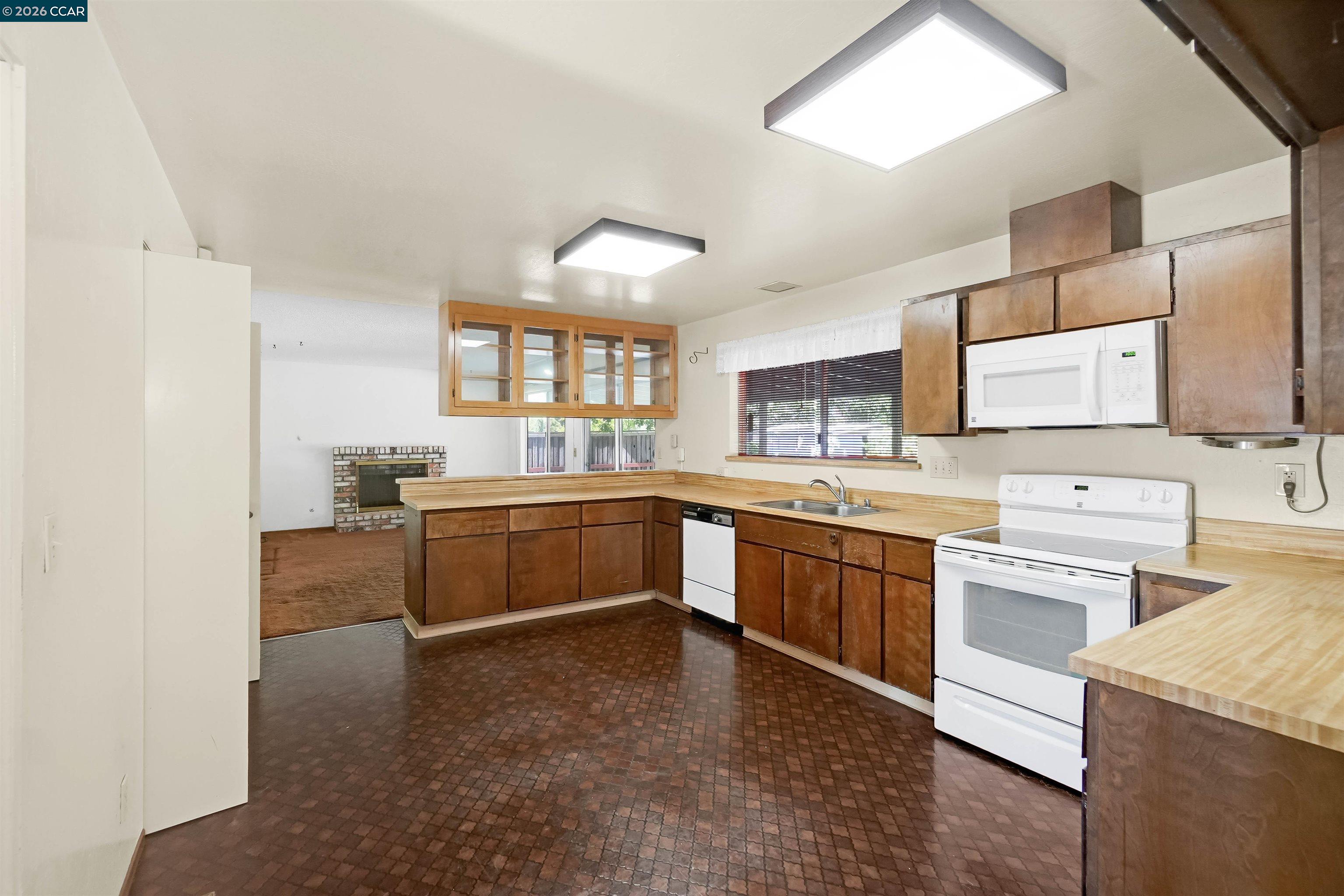 121 Violet Road Hercules, CA 94547 - Photo 23 of 81
