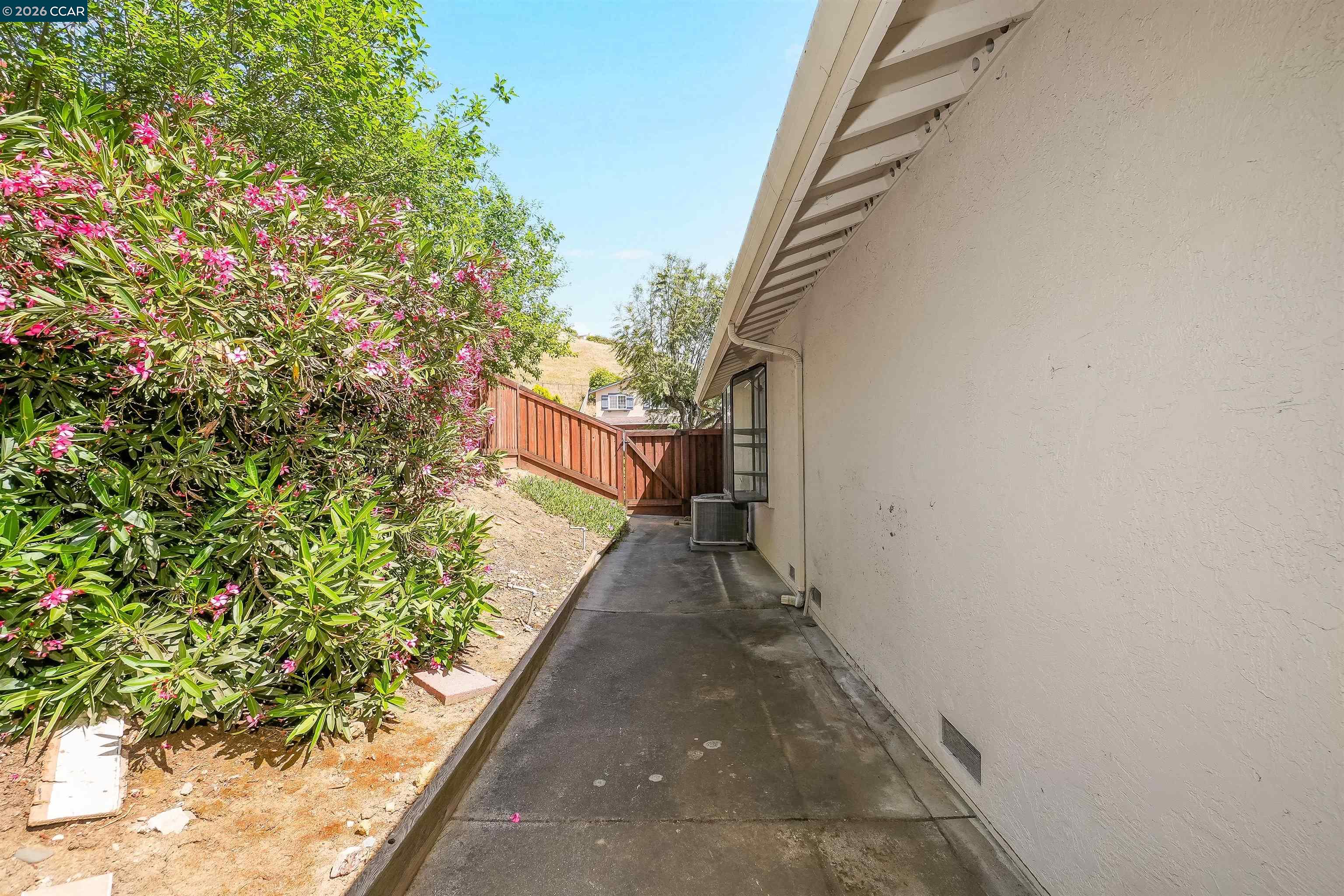 121 Violet Road Hercules, CA 94547 - Photo 60 of 81