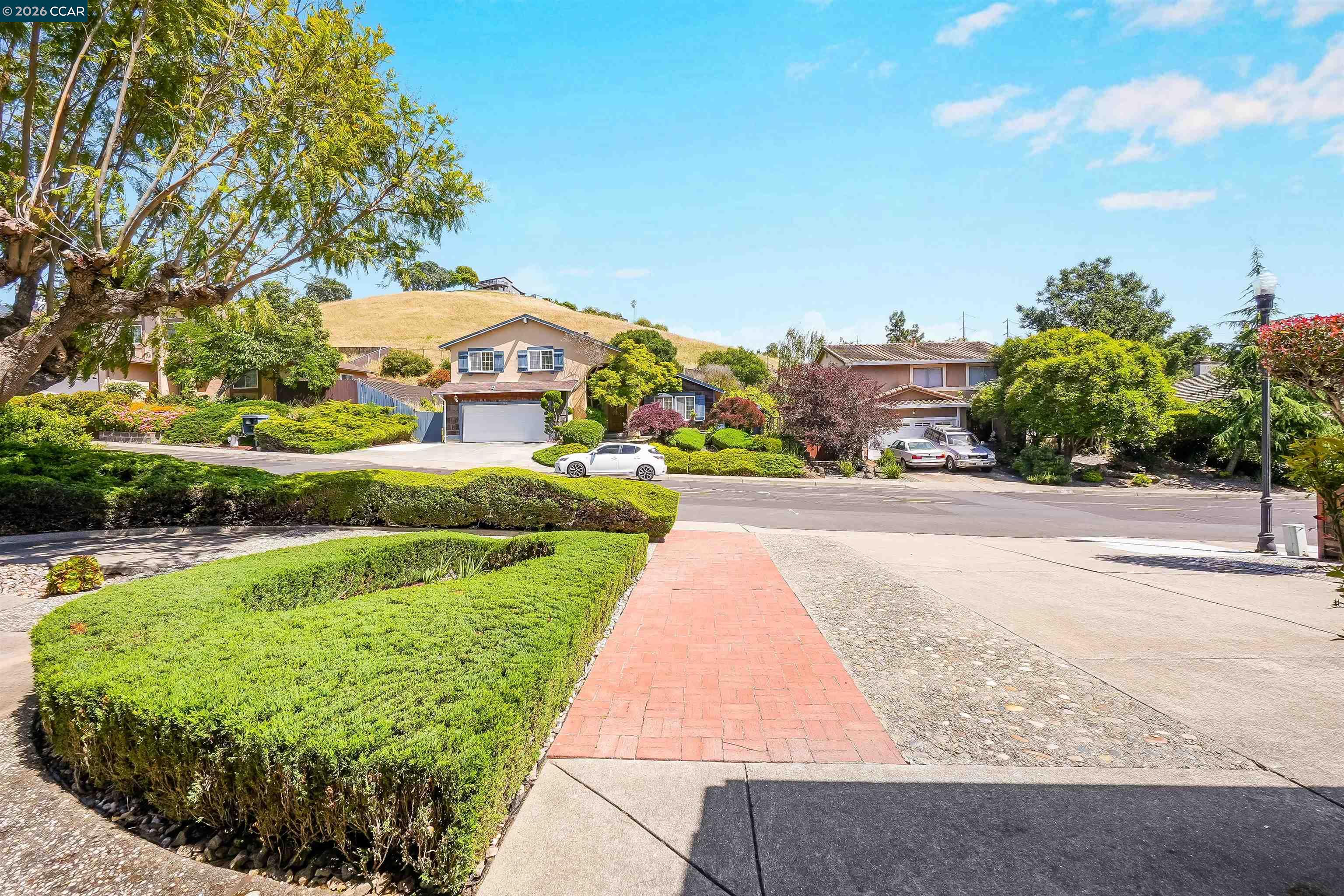 121 Violet Road Hercules, CA 94547 - Photo 8 of 81
