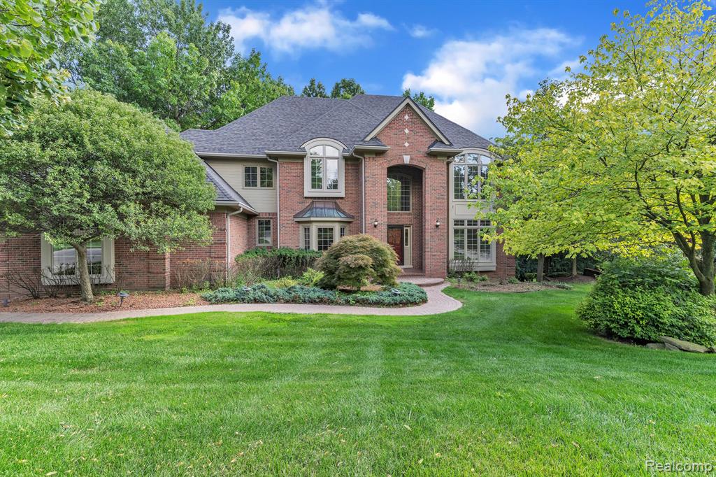 1691 Spring Creek Drive Rochester Hills, MI 48306 - Photo 3 of 78