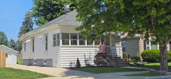 $192,500 | 3616 75th Street, Kenosha, WI 53142
