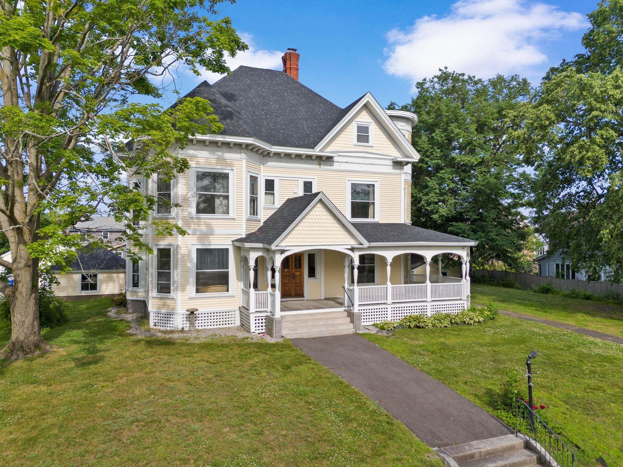 113 Bay Street Manchester, NH 03104 - Photo 2 of 60