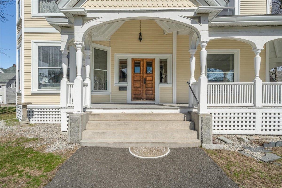 113 Bay Street Manchester, NH 03104 - Photo 3 of 60