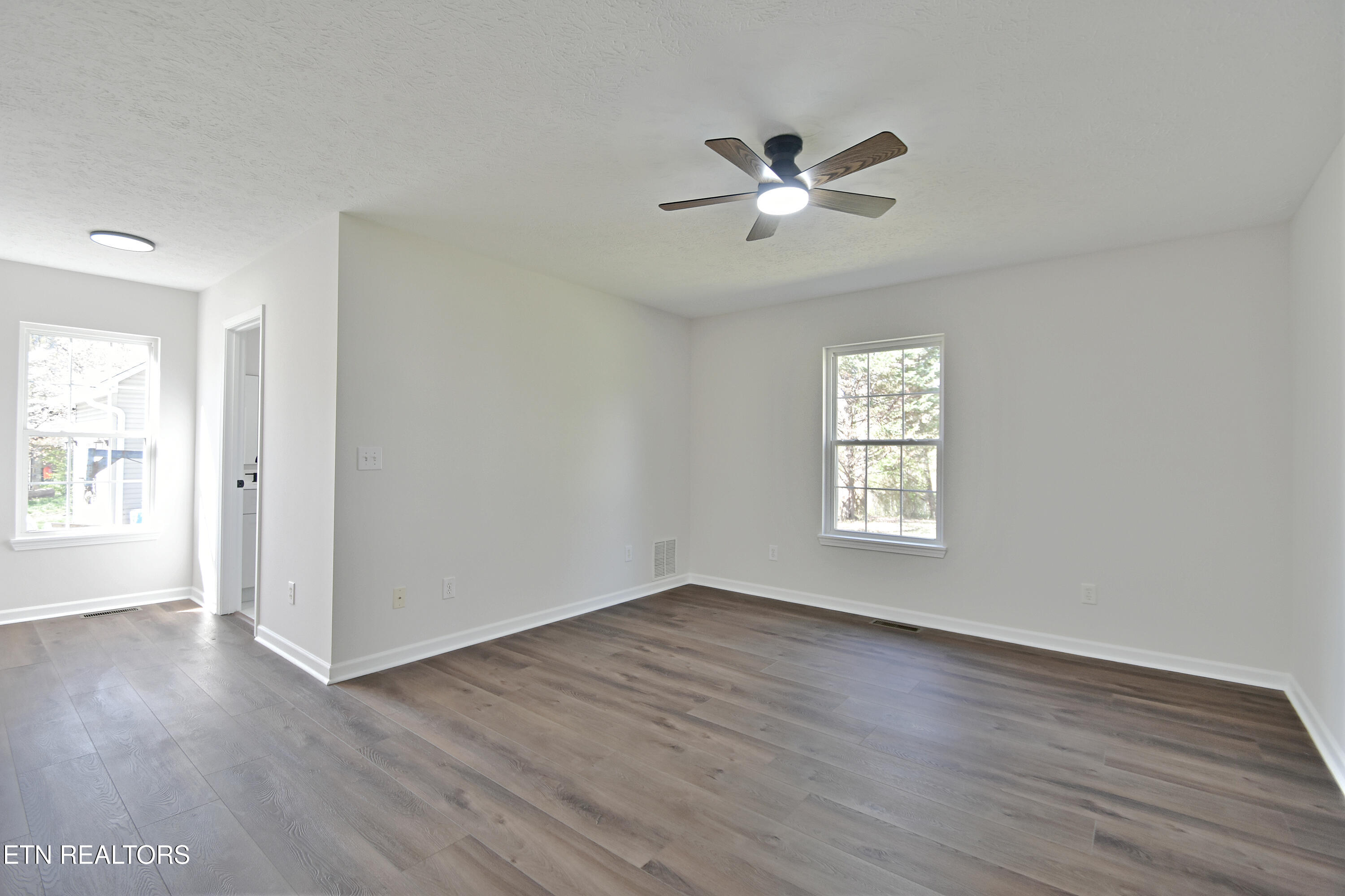 2913 Village Lane Sevierville, TN 37863 - Photo 17 of 34 DSC_9542