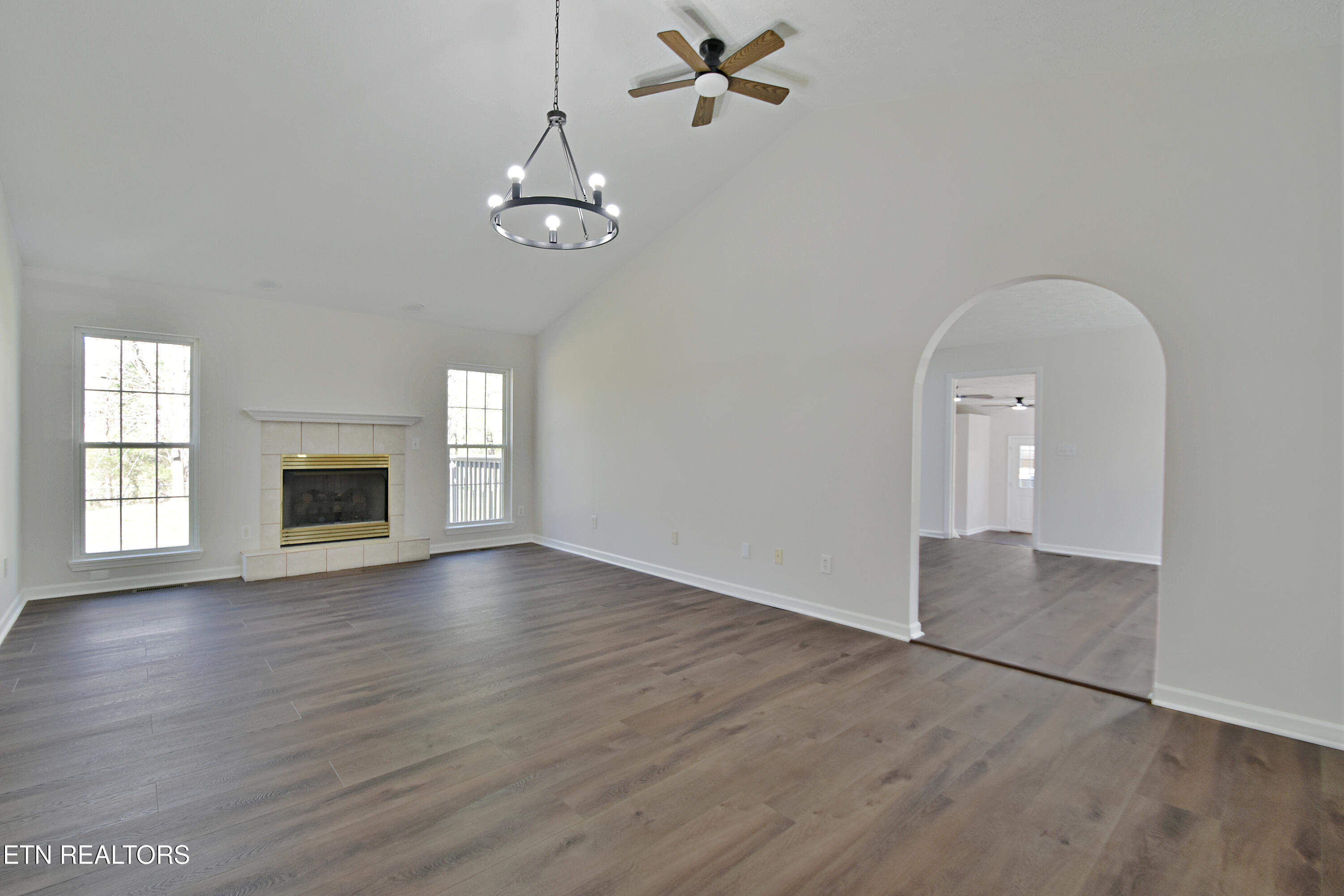 2913 Village Lane Sevierville, TN 37863 - Photo 6 of 34 DSC_9489 (1)