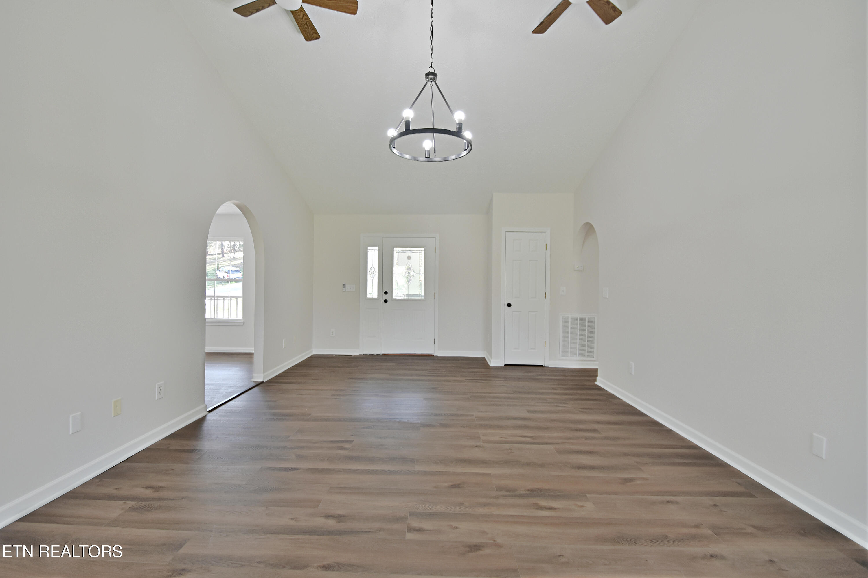 2913 Village Lane Sevierville, TN 37863 - Photo 8 of 34 DSC_9502