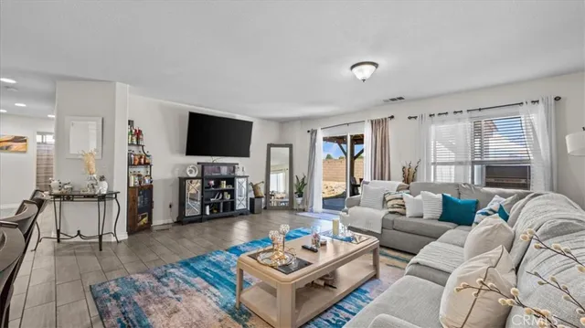 $475,000 | 44702 Avenida Linda, Lancaster, CA 93535