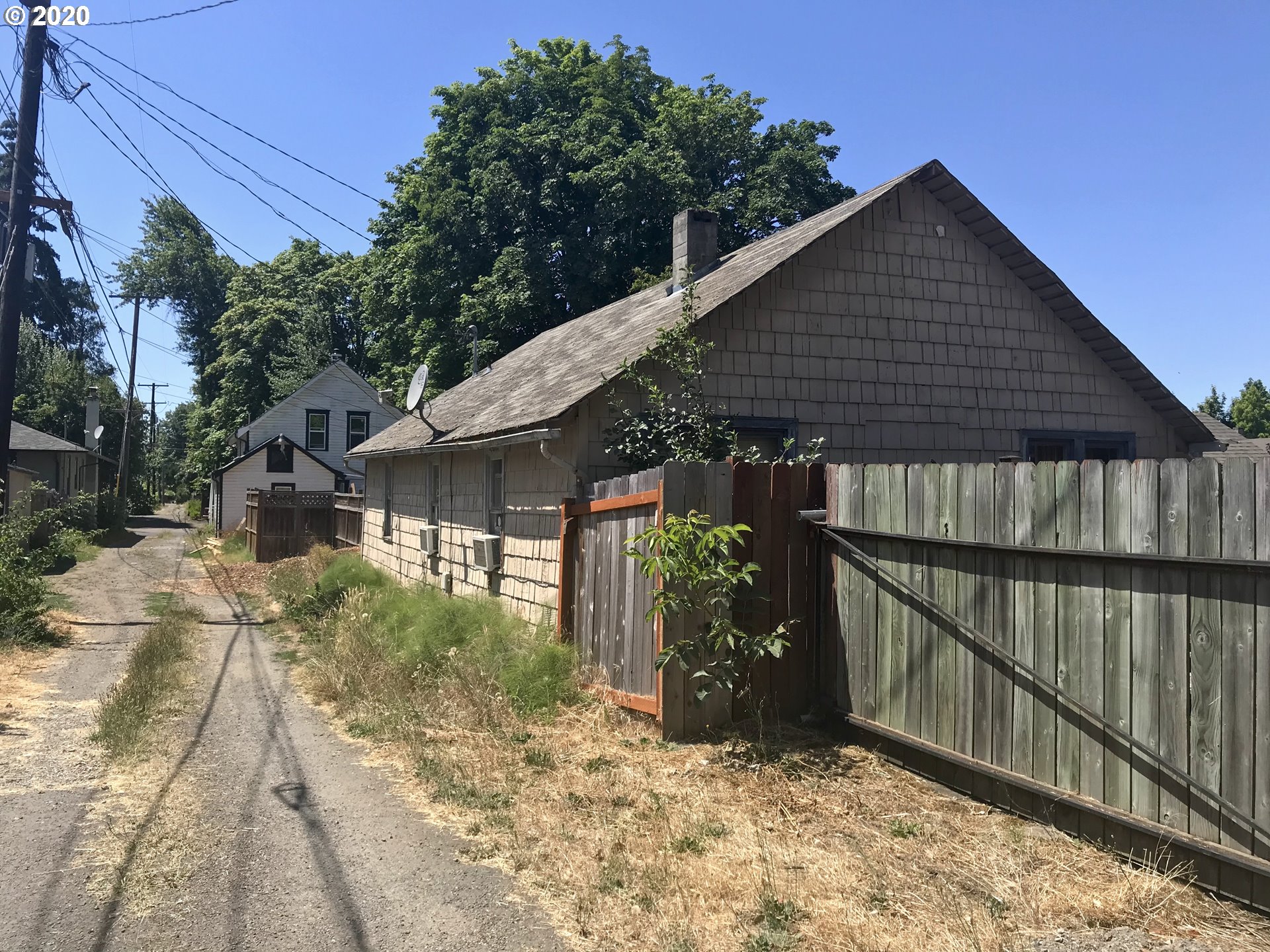 527 F Street Springfield, OR 97477 - Photo 5 of 13