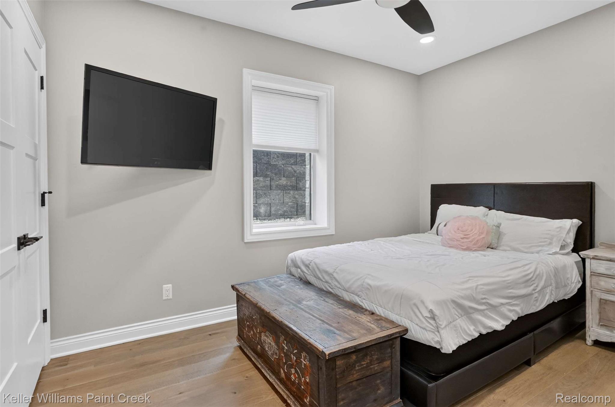 1221 North Main Street Rochester, MI 48307 - Photo 23 of 37 2nd Bedroom